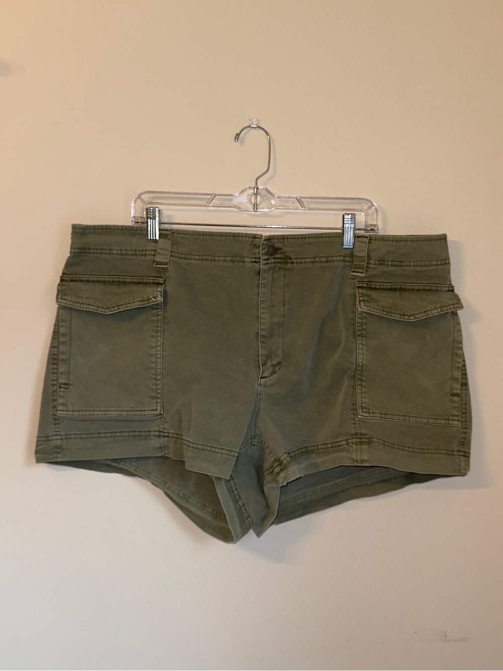 Old Navy Womens Casual Cargo Utility Shorts Size XXL Green Granola Hiking